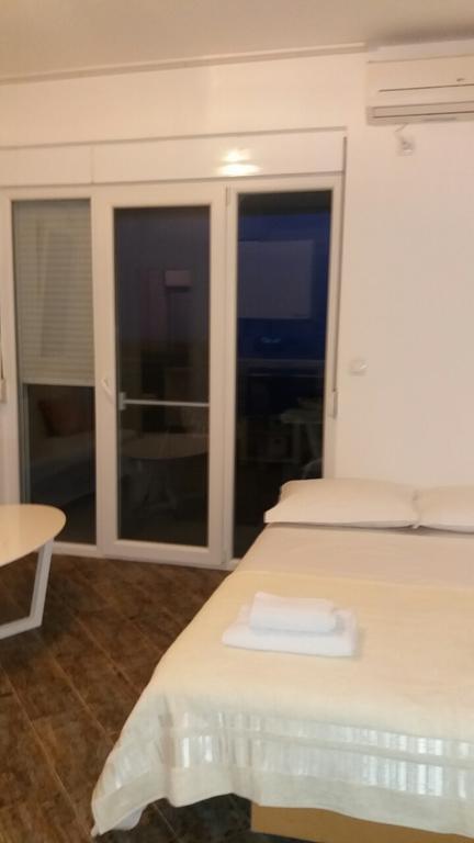 Apartment Vila Mirela Krimovica Exteriör bild