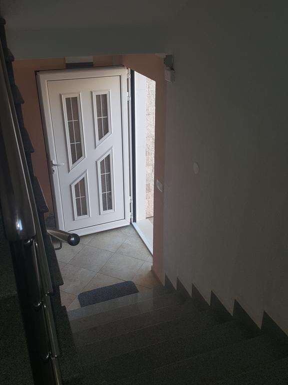 Apartment Vila Mirela Krimovica Exteriör bild